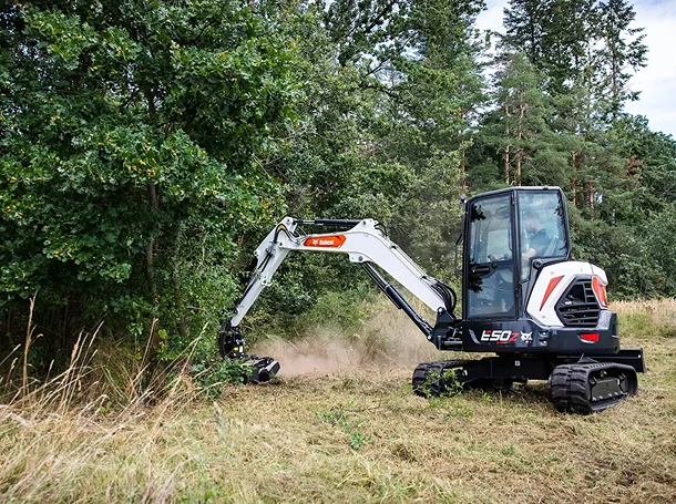E50z Mini Excavator - Image 4